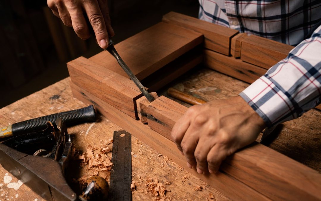 Woodworking for Beginners: 10 Tips to Crafting a Wooden Picture Frame